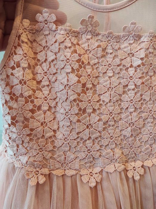 Świąteczna Waikiki sukienka z tiulem i koronką różowa strój 110 116