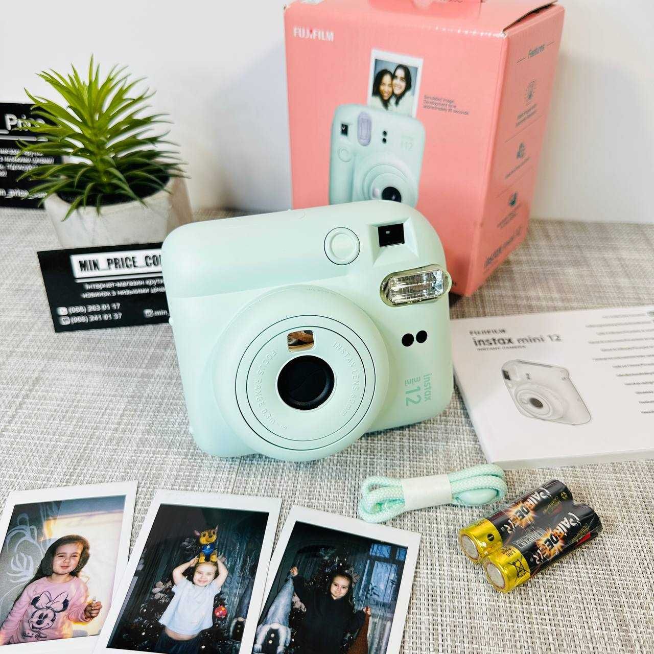 Фотокамера миттєвого друку Fujifilm Instax mini 12 Mint-Green