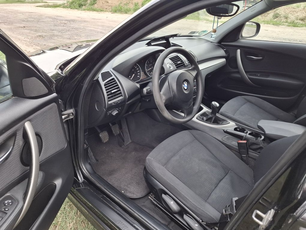 Bmw 1 e87/2.0b/2011r/5 drzwi/zadban/prywatna