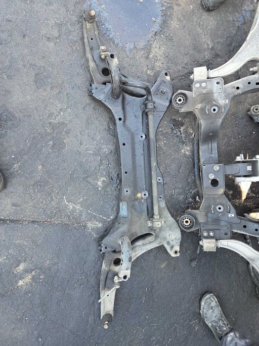 CITROEN C-CROSSER Kpl wahacze drążek sanki wózek pod silnik kołyska