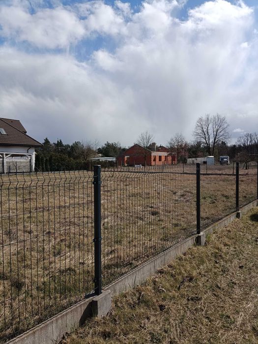 Działka budowlana ogrodzona