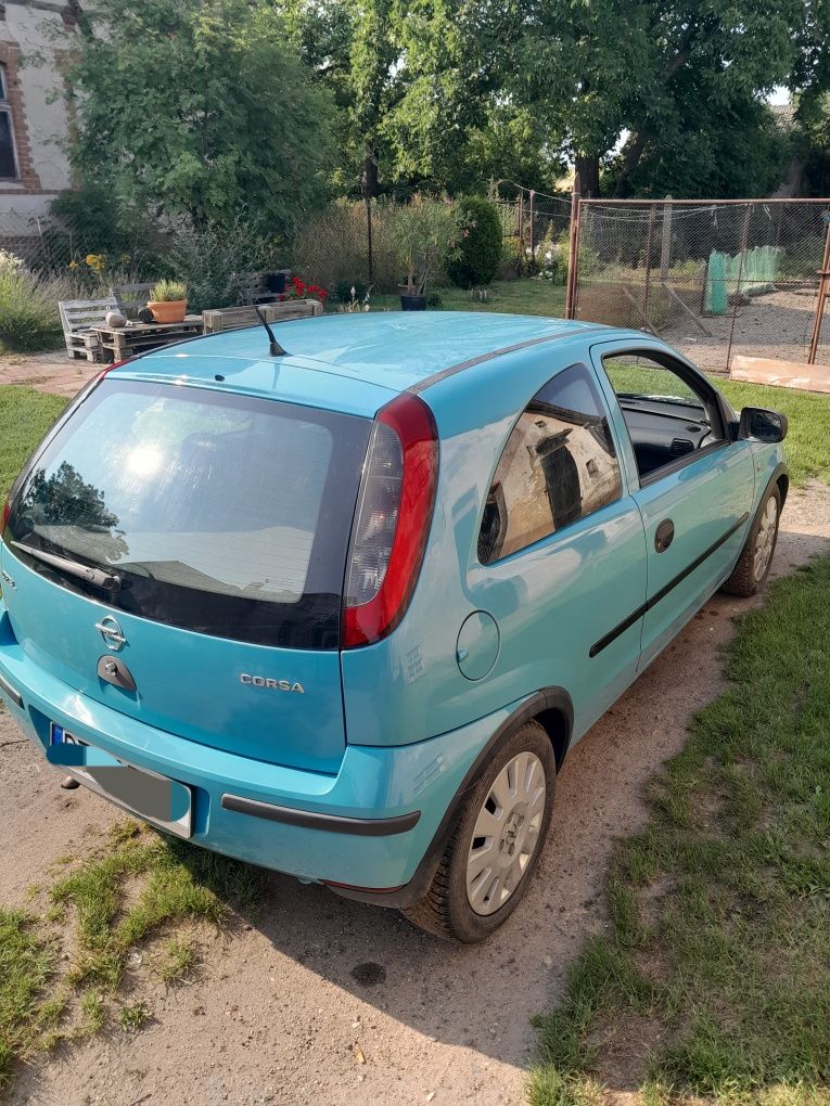 Opel corsa C 2005R.