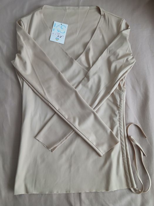 Нова бежева кофта з біркою