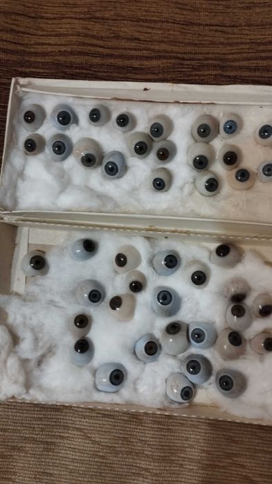 продам глазные протезы