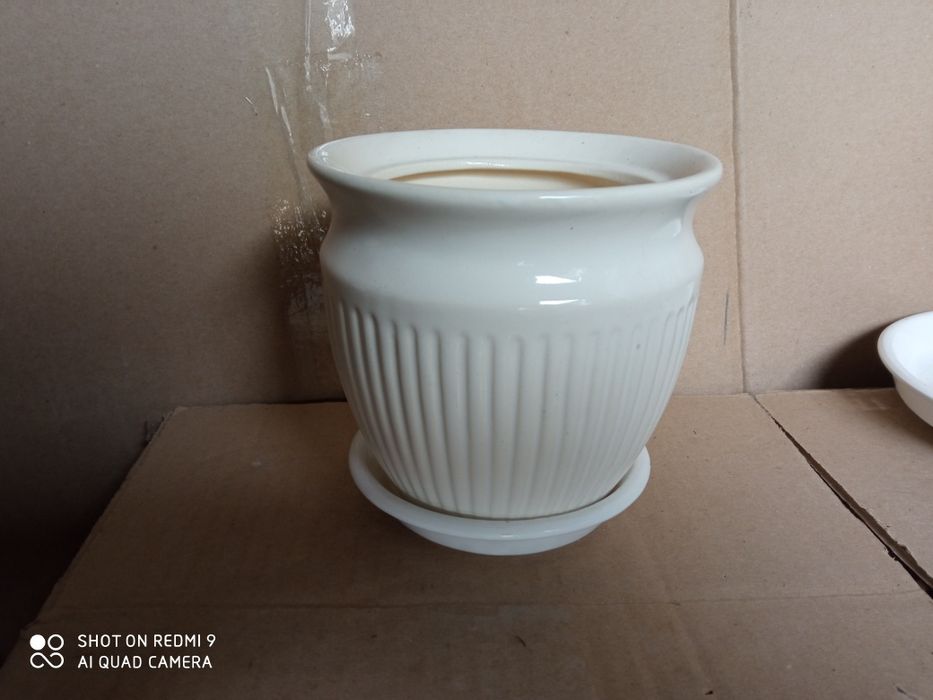 Продам горшок для цветов, 1 литра