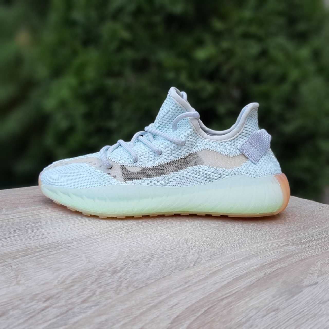 Жіночі кросівки Adidas Yeezy | Женские Изики (350) Весна 2024