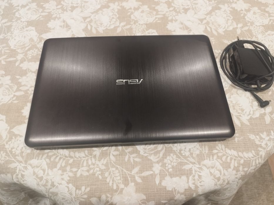 Computador portátil Asus