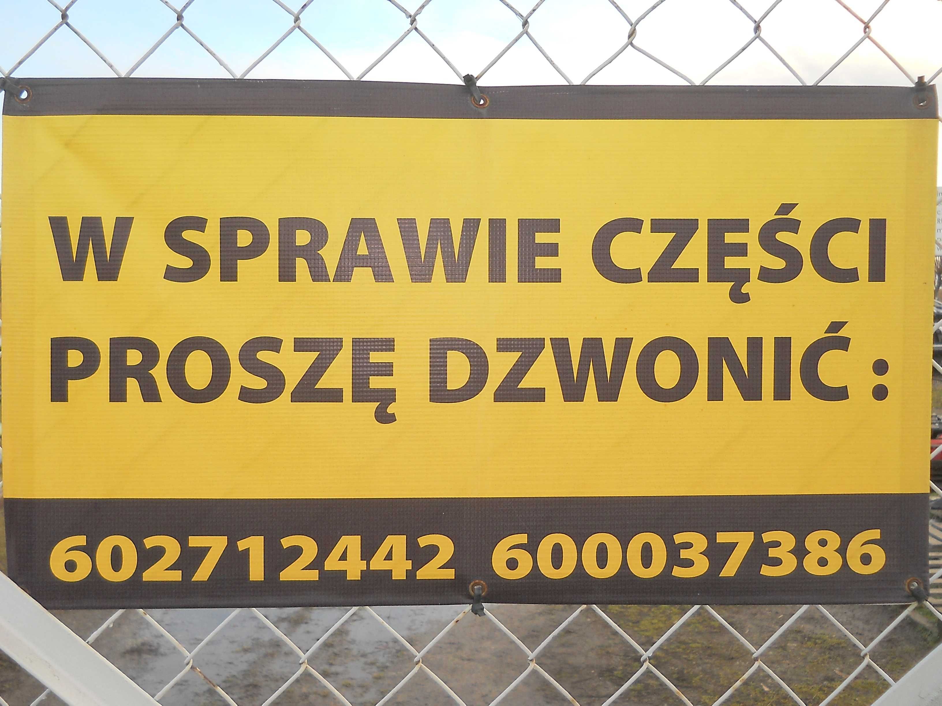 RENAULT MEGANE III zderzak przedni przód