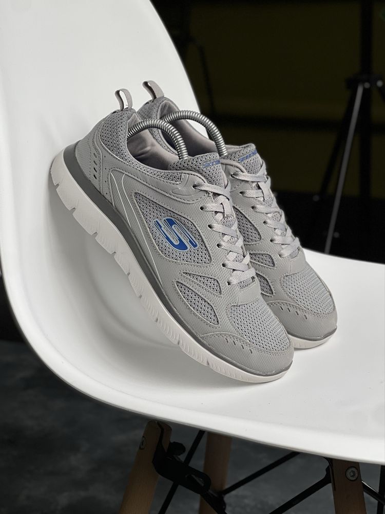 Оригінал! Чоловічі кросівки Skechers 42 розмір (27 см устілка)