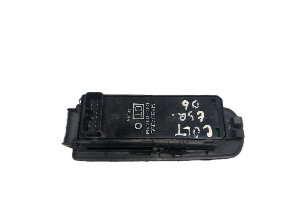 Comando / botão / interruptor vidros frente esquerdo MITSUBISHI Colt V