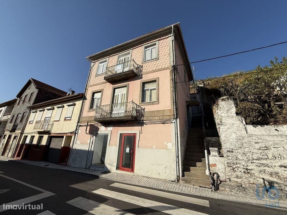 Prédio T6 em Fontelas de 214,00 m2