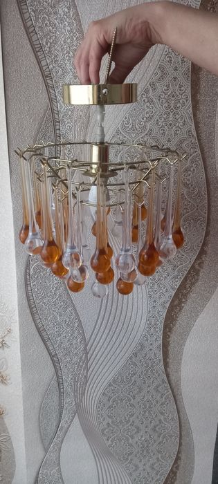 Sprzedam żyrandol,lampa.