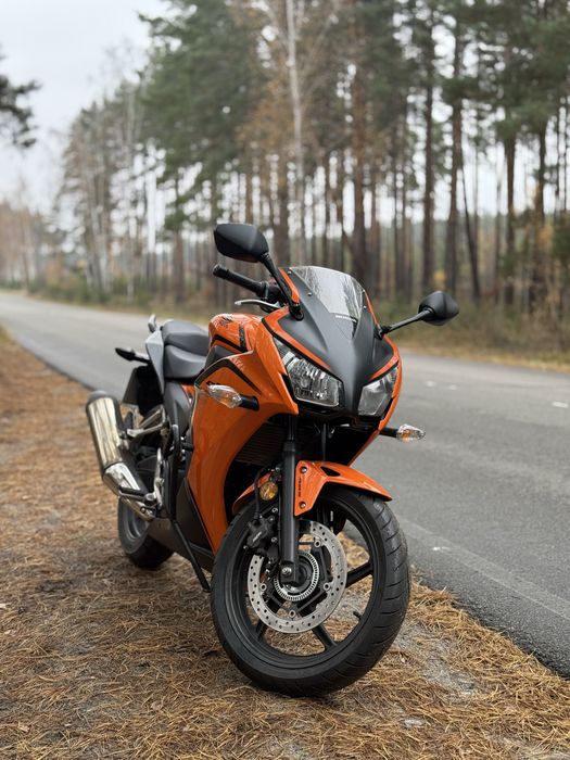 Мотоцикл Honda CBR300RA