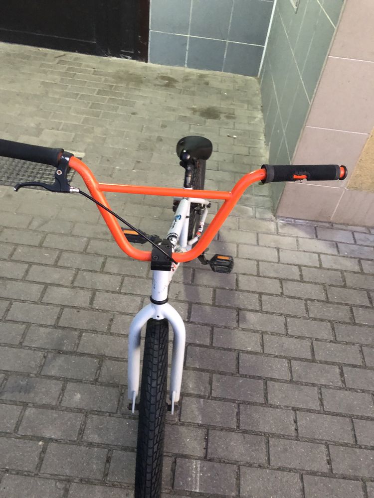 Rower BMX z hamulcami stan taki sobie