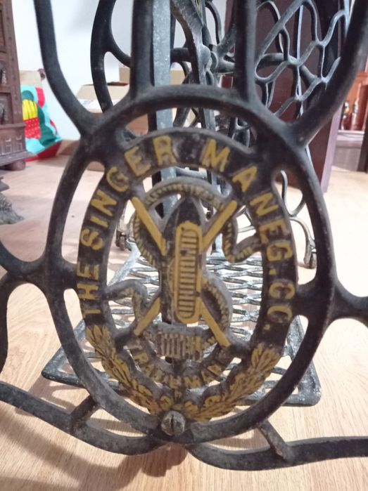 Máquina de Costura Singer