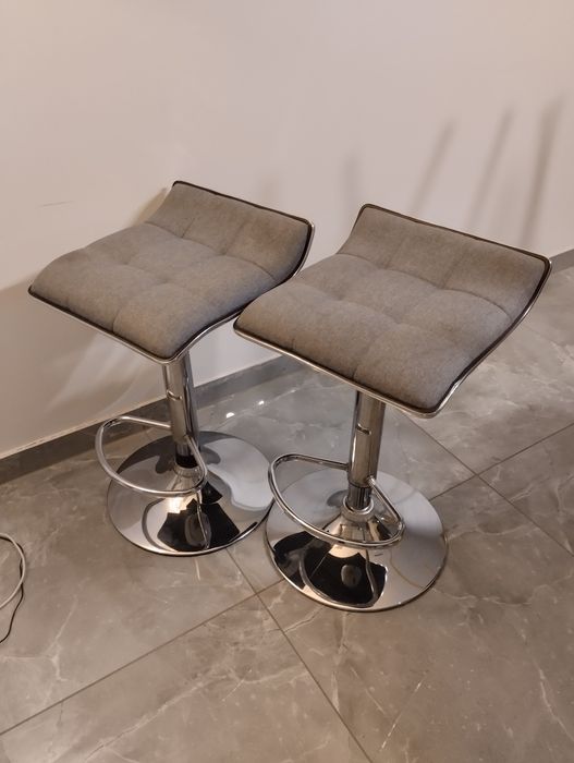 Hoker/krzesło barowe 2 sztuki