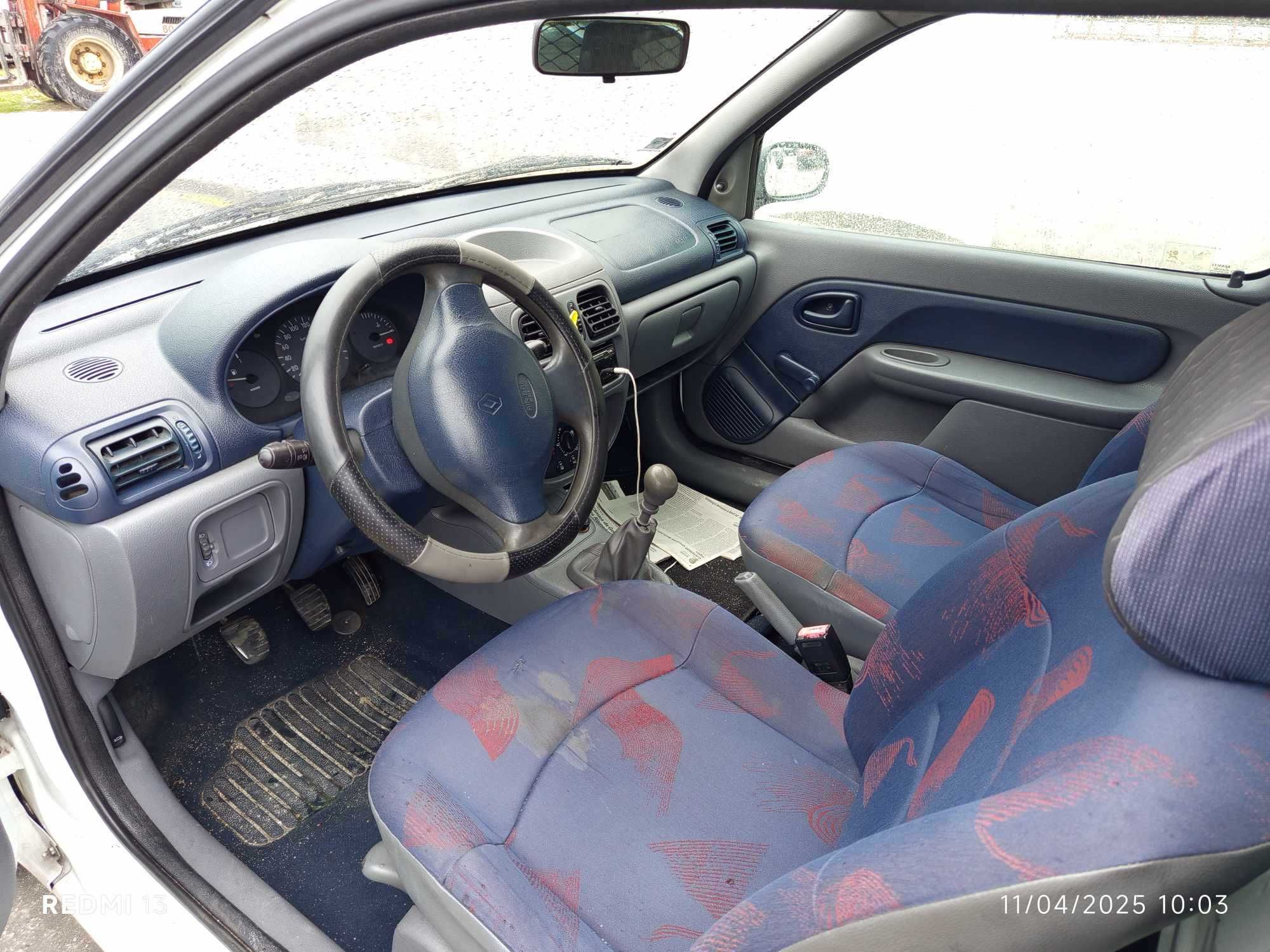 Para peças Renault Clio II 1.9D ano 1999