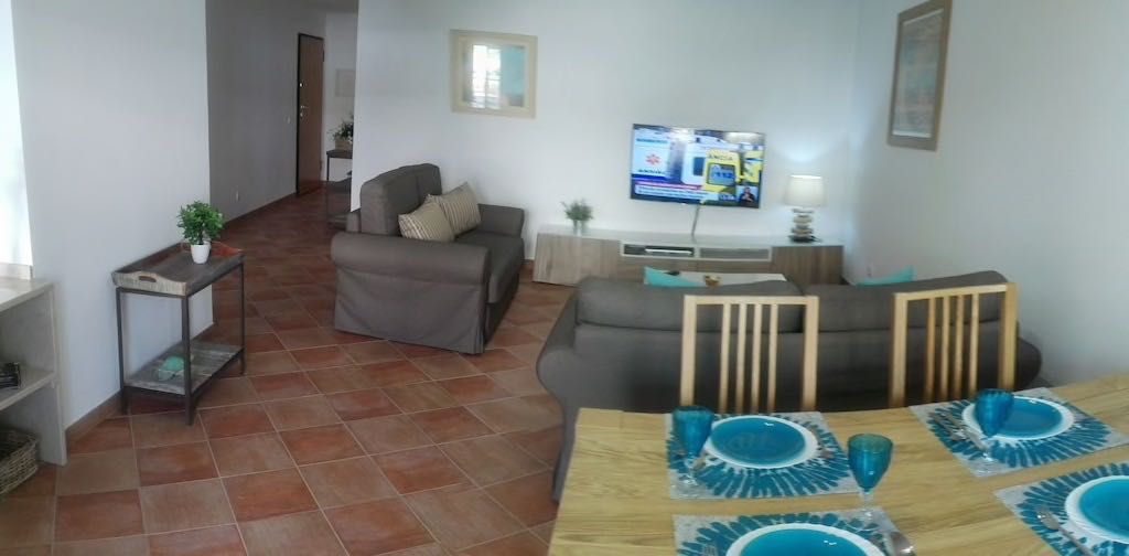Apartamento T2 piscina aquecida, ar condicionado e Internet