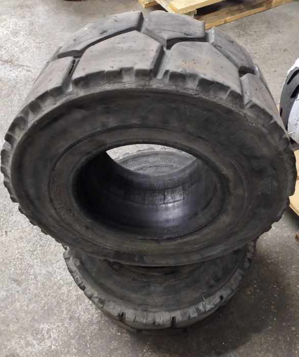 Opony Orca 21x8-9 pełne LOC, do wózka widłowego