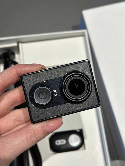 Екшн-камера Yi Action Camera EU Version