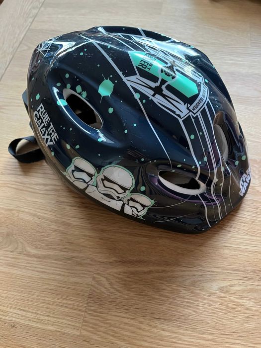 Kask rowerowy chłopięcy 5-7 lat stan dobry