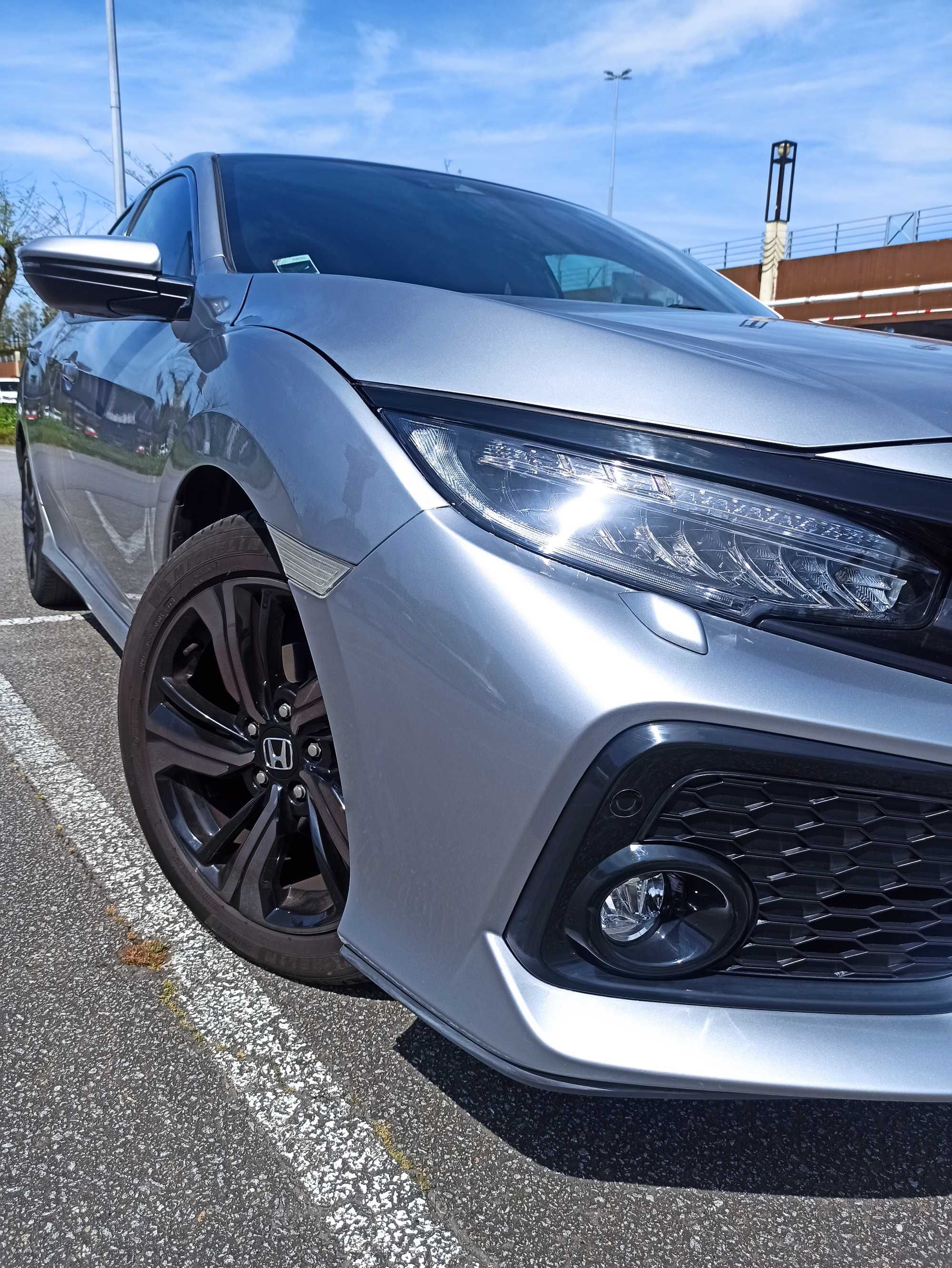 Honda Civic 1.0 i-VTEC Turbo Comfort - 129cv - Teto panorâmico