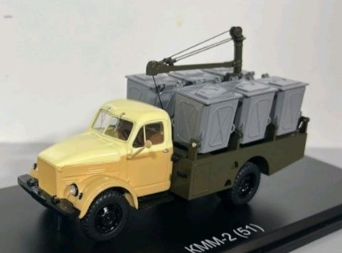 Модель 1/43 вантажівки фірма SSM