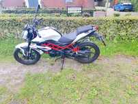 Motocykl Benelli bn125