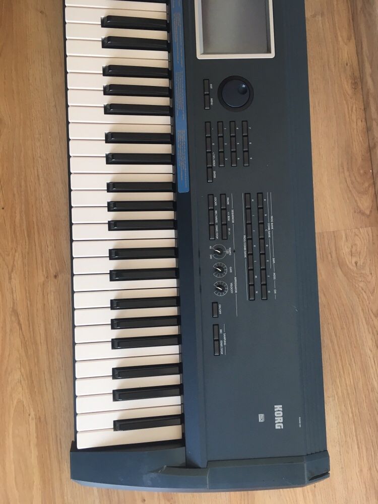 Vendo Korg triton extreme 76