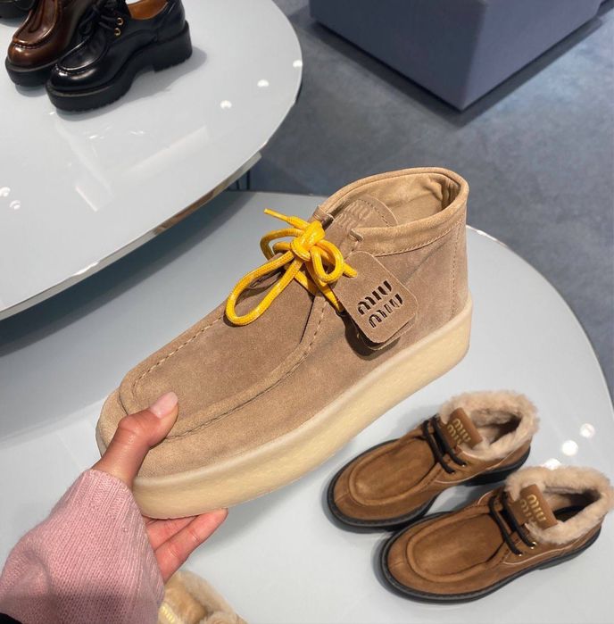 Черевики miumiu , розмір 40! Розпродаж люксових речей до 50%