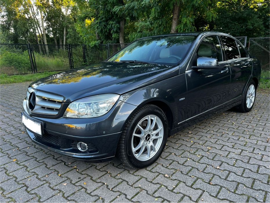 Mercedes-Benz C200 1.8 CGI 184KM Avantgarde 2010 Jasne wnetrze