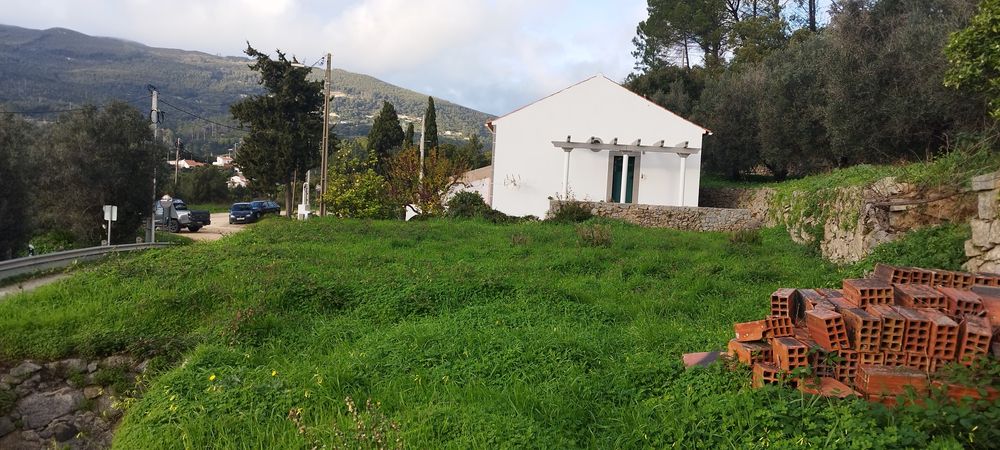 Terreno com casa Monchique
