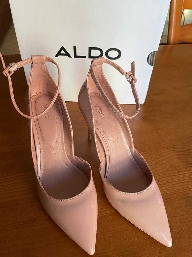 Sapatos da marca Aldo