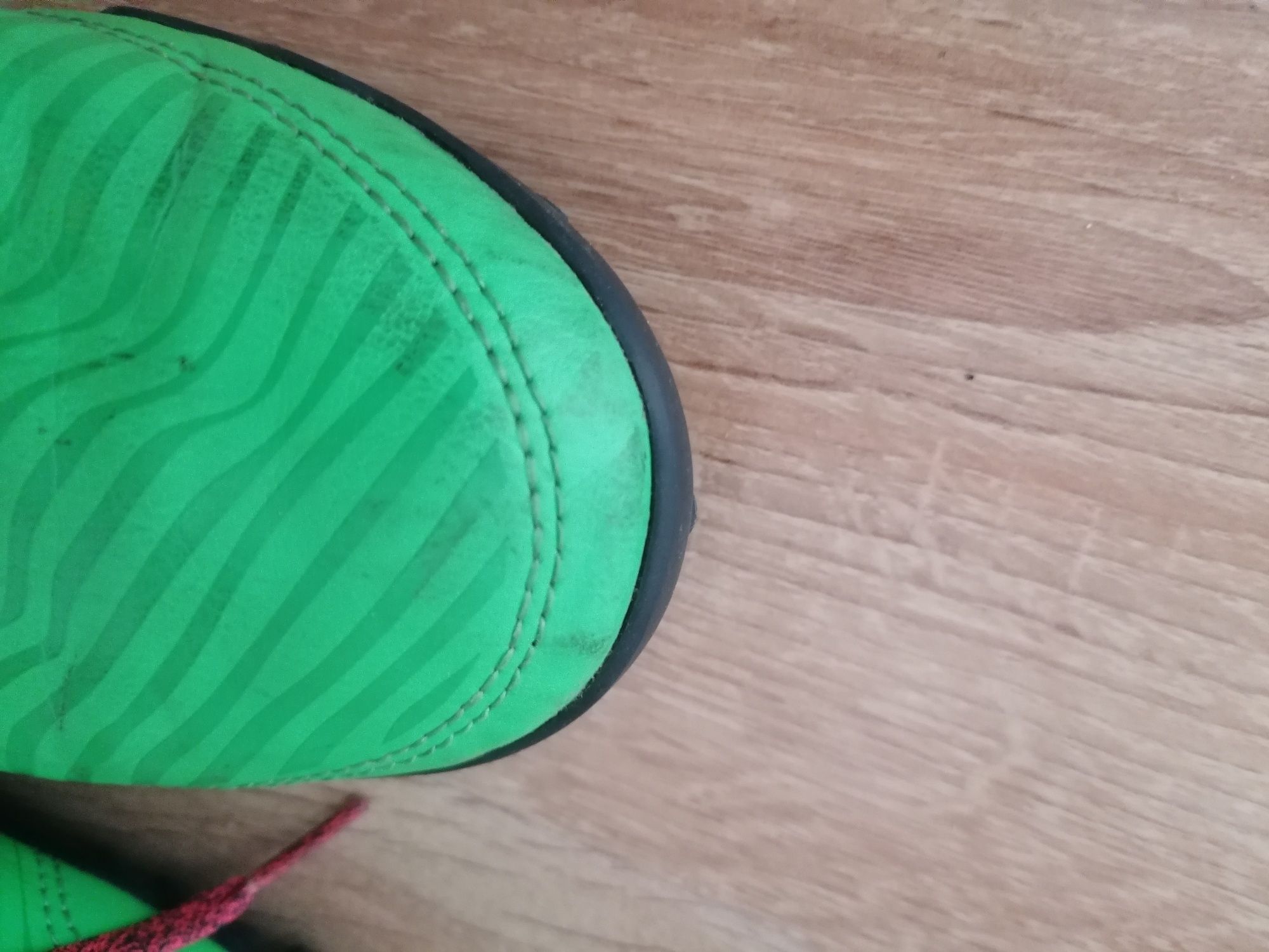 Chuteiras Adidas/futebol salão