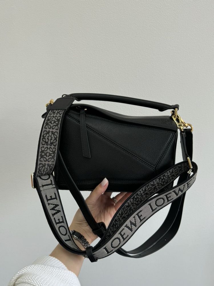 Torebka Loewe Small Puzzle Bag in Classic Calfskin Black