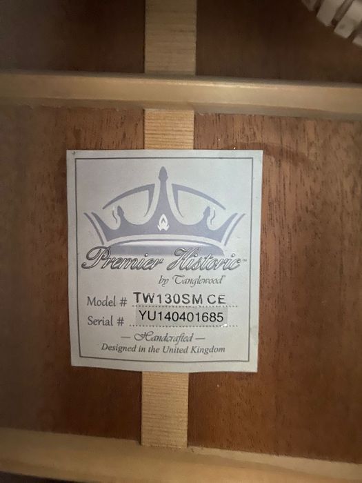 Guitarra Tanglewood semi acústica