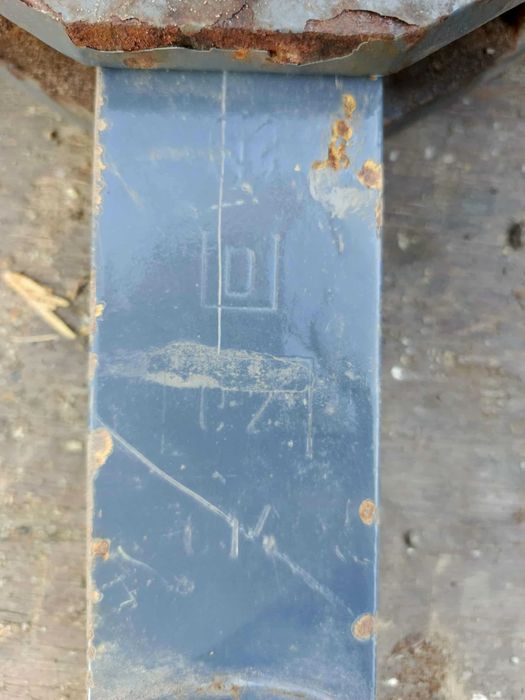 New Holland. Zaczep dolny