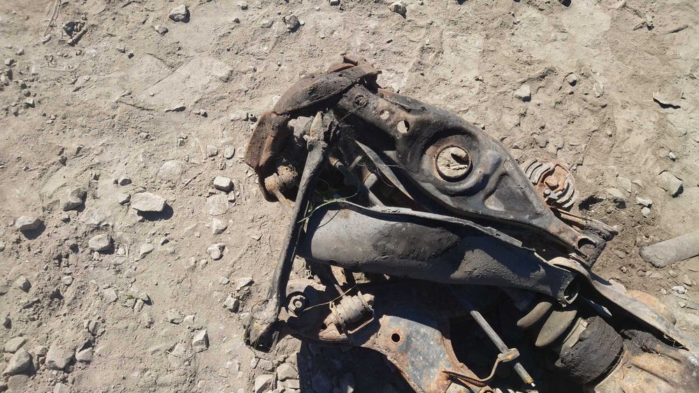 Mercedes W203 Sanki Belka Trawers Kołyska Wahacz Wahacz Tył Tylny