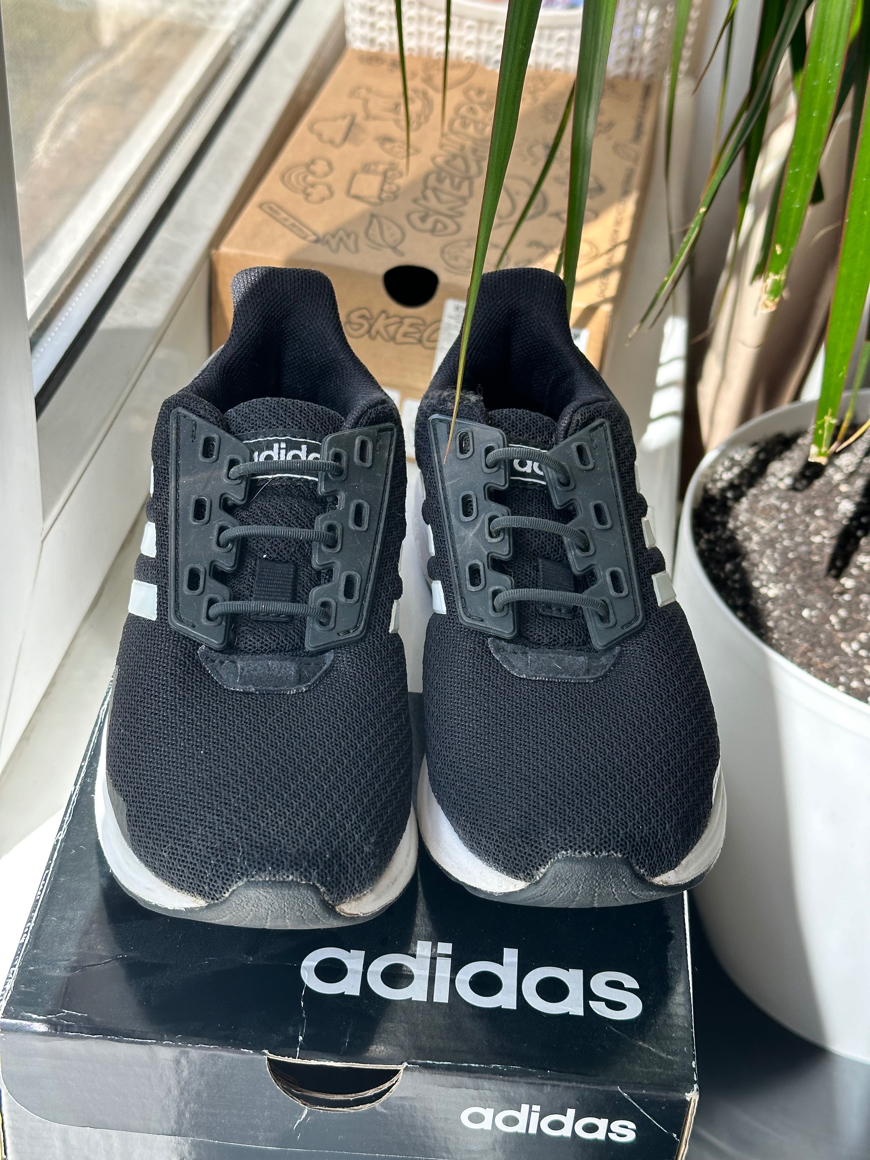 Кросівки Adidas 30 розміру