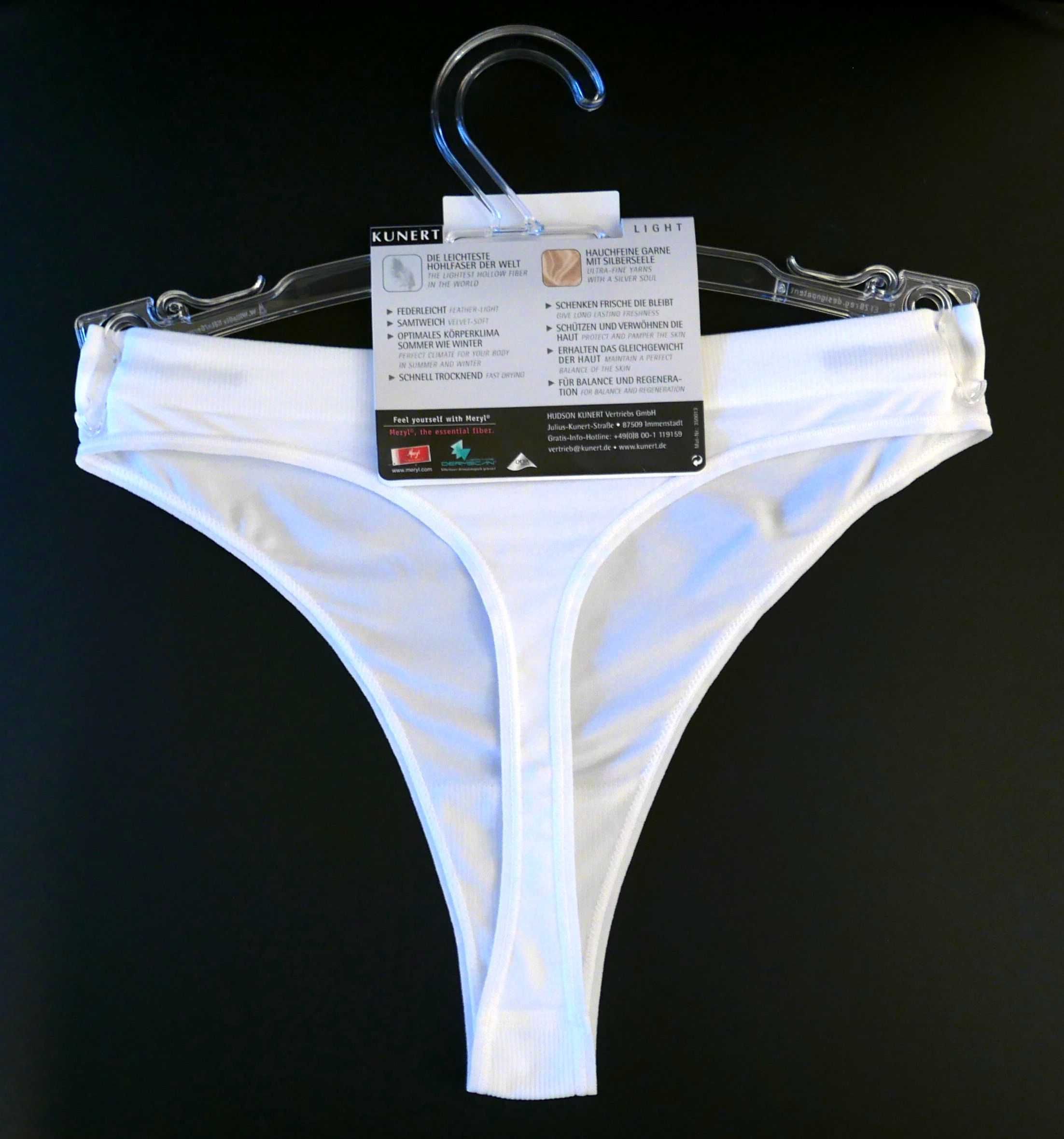 Aksamitnie miękkie stringi lekkie KUNERT LIGHT białe XS/S -80%
