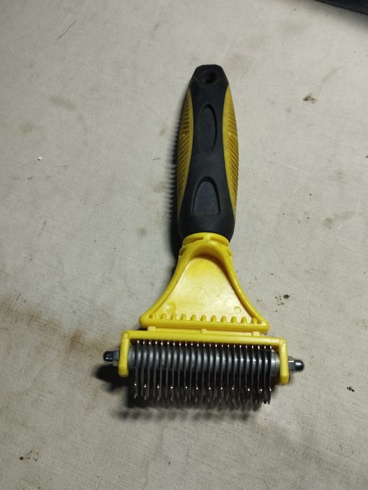 Для собак і кішок чисалка шерсті