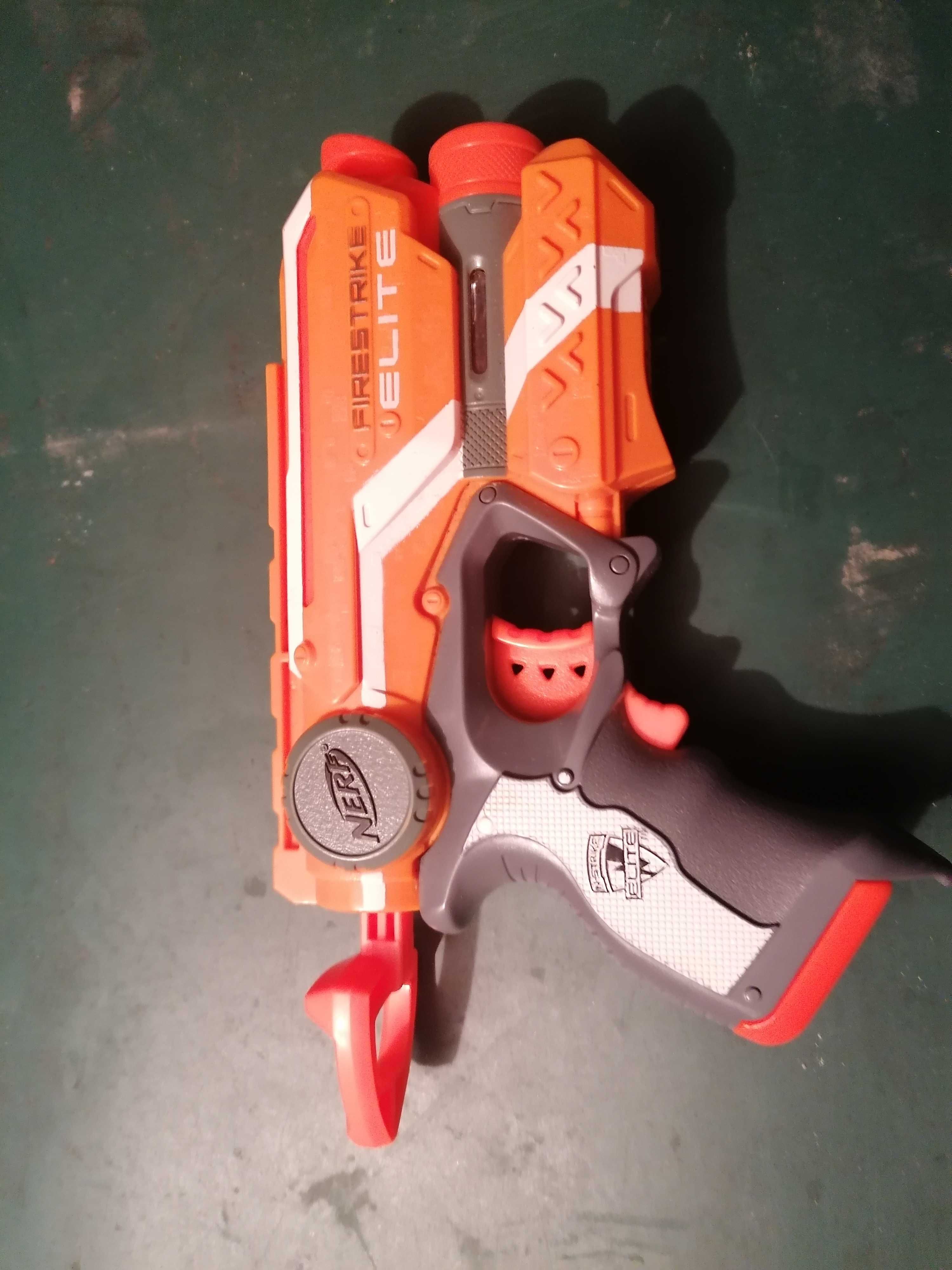 Nerf firestrite Elite z laserem