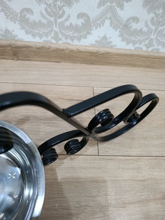 Solidne stojaki choinkowe, kute, misa na wodę (świerk, jodła kaukaska)