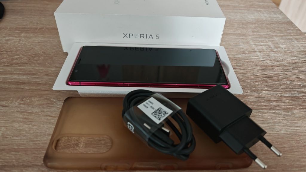Sony Xperia 5 czerwony DualSIM stan dobry, sprawny