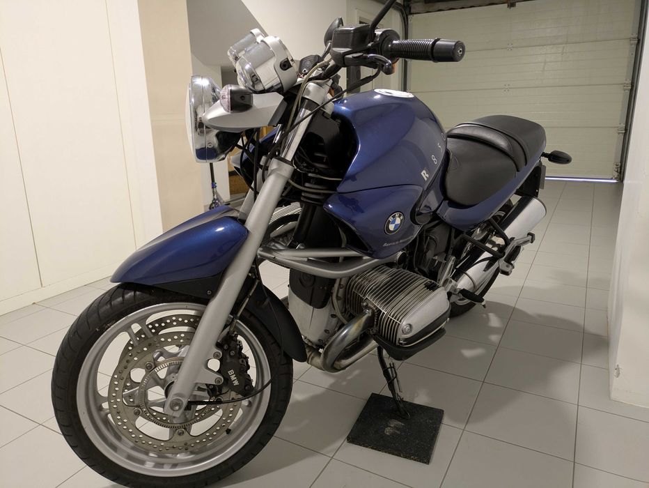 Moto da marca BMW R850R