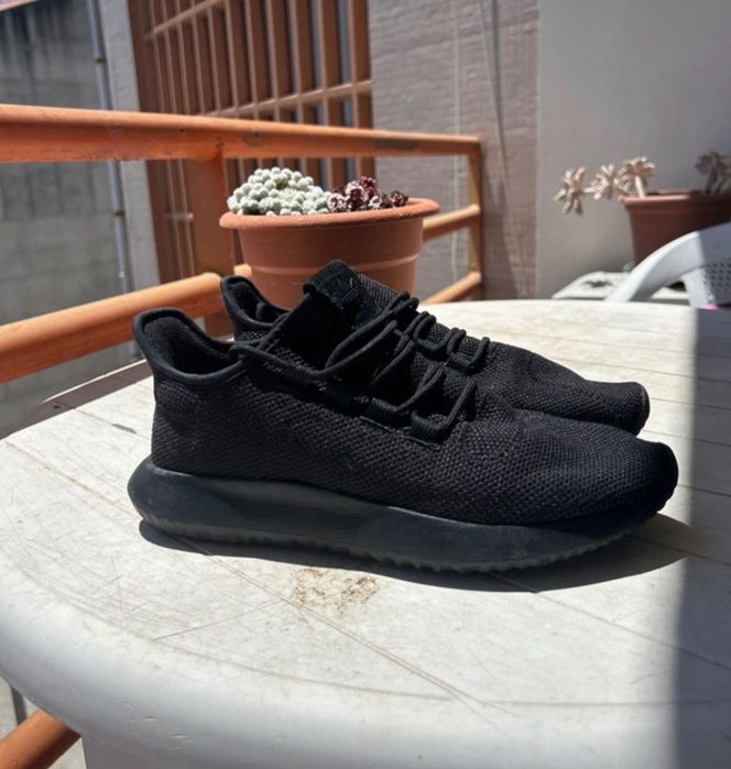 Sapatilhas adidas tubular pretas