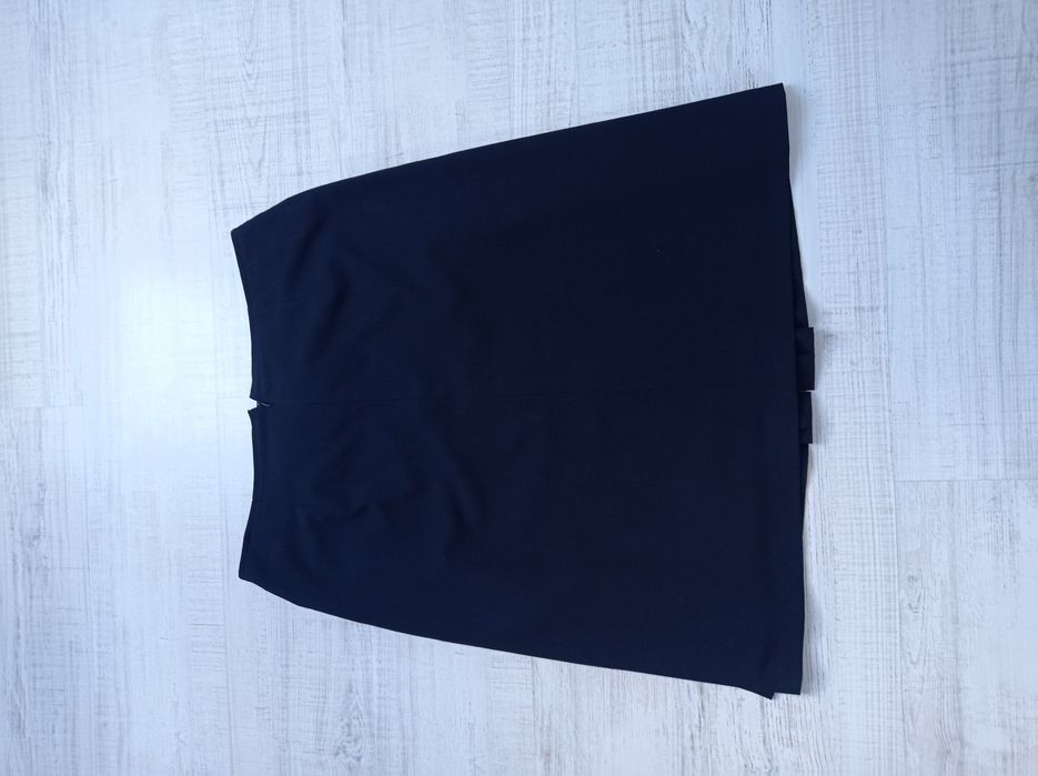 Czarna spódniczka rozm.42