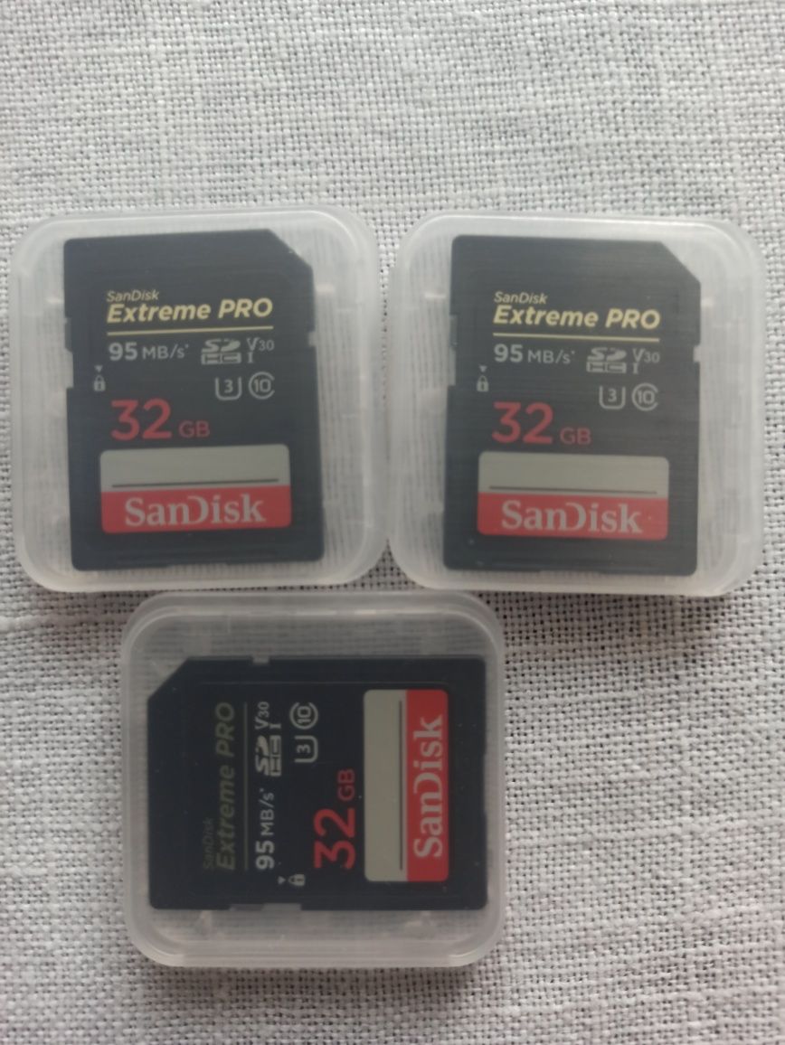 3karty pamięci SD SanDisk Extreme Pro32GB.