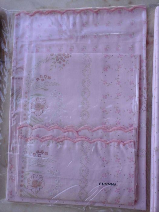 Conjunto LENÇÓIS Rosa da "COELIMA", Cama CASAL- Portes OFERTA- NOVOS!