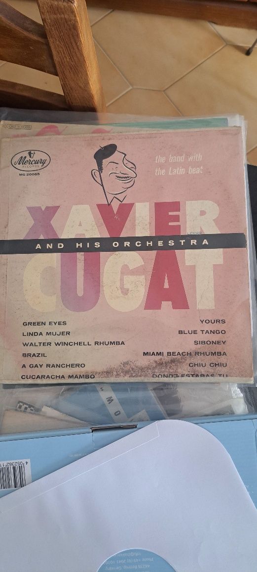 Discos de vinil variados antigos